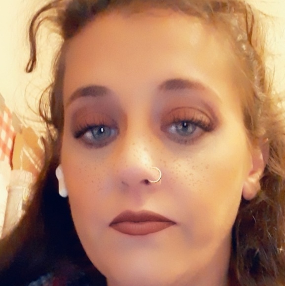 Profile Picture of Sherie Giuliante (@sherie7218) on Poshmark