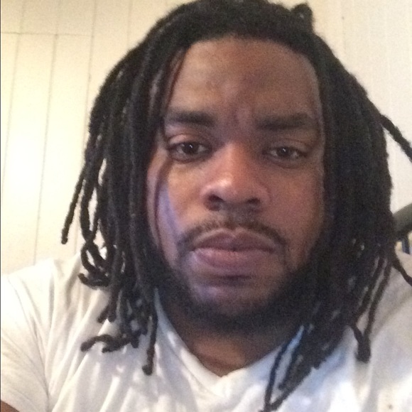 Gavin Gore - Poshmark Profile Picture of Gavin Gore (@pakman904) on Poshmark