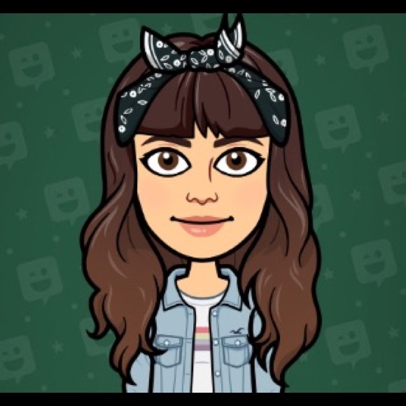 Profile Picture of Kylee Winningham (@kyleewinningham) on Poshmark