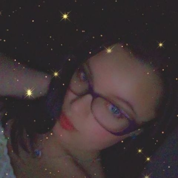 Profile Picture of Alexis Royer (@aroyershs) on Poshmark