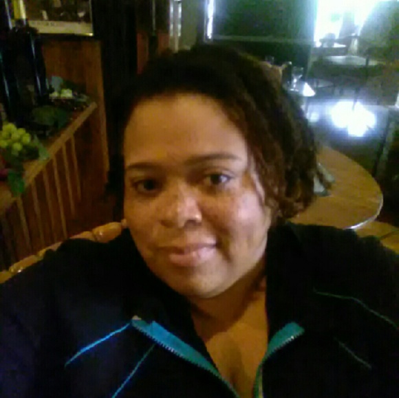 Profile Picture of Pamela Haywood (@lucinda2016) on Poshmark