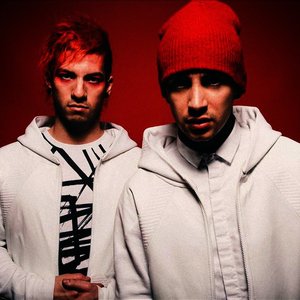 Profile Picture of Twenty One Pilots (@twentyonepilots) on Myspace