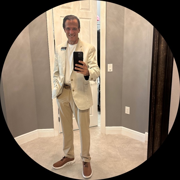 Profile Picture of Matthew Relyea (@matthewrrelyea) on Poshmark