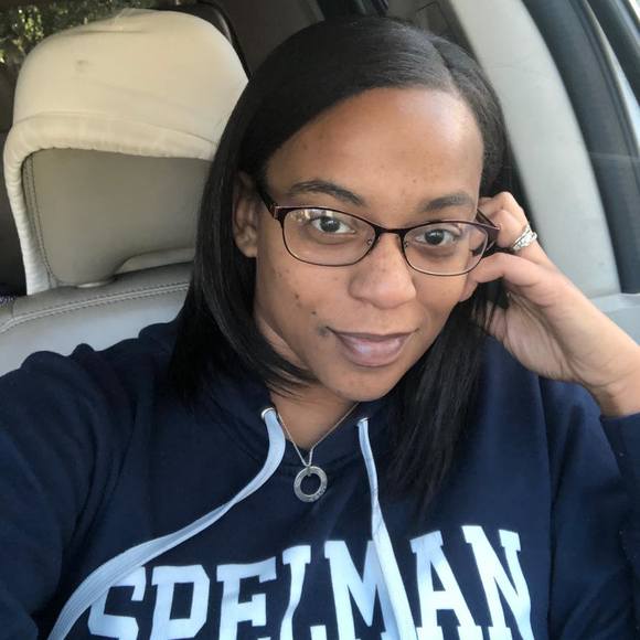 Profile Picture of Mironda S-s (@spelmanmommy05) on Poshmark