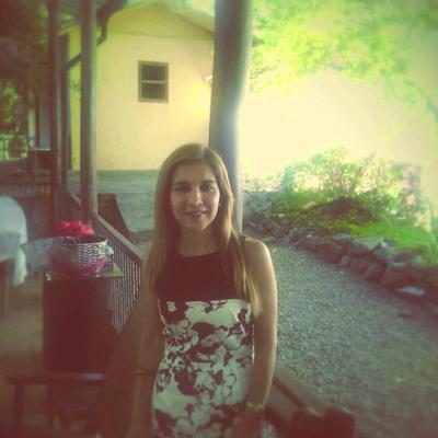 Profile Picture of Angela Maria Velez (@angelavelez671) on Twitter