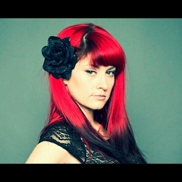 Profile Picture of Monique Emord (@sincitydollface) on Poshmark