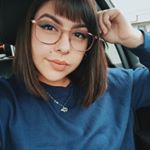 Profile Picture of Jacquelyn Matthews (@sunflowersundae) on Instagram