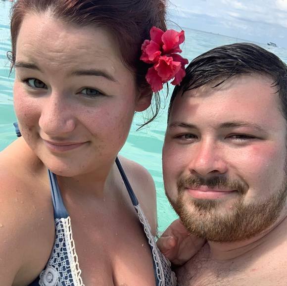 Profile Picture of Rachel Backley (@rachmarie313) on Poshmark