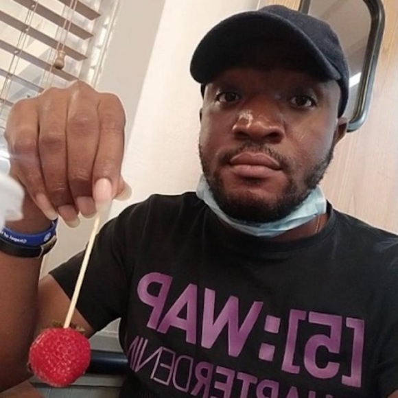Profile Picture of Olaitan moses Ojo (@ojoolaitanmoses) on Poshmark