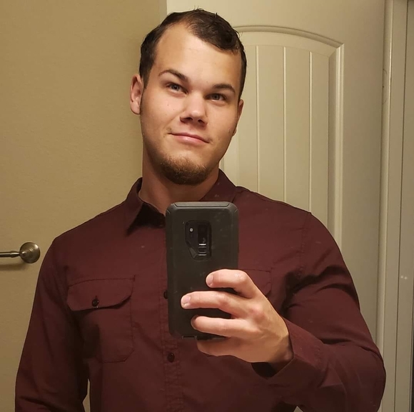 Profile Picture of Aric Soyring (@aaric94) on Poshmark