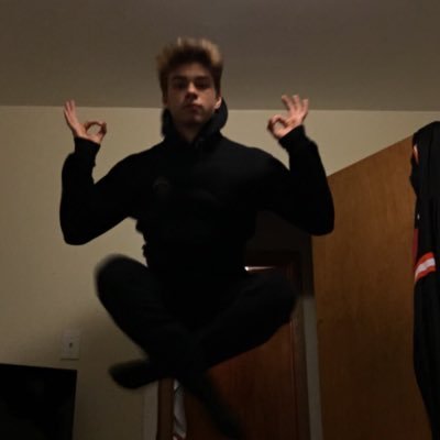 Profile Picture of Pizza Rolls (@ActualllyAdam) on Twitter