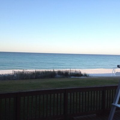 Profile Picture of April Tillman (@root319stylist) on Twitter