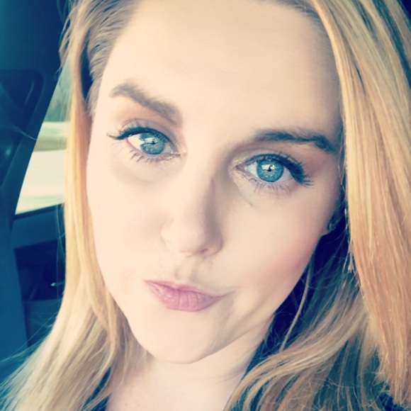 Tazia Moore - Poshmark Profile Picture of Tazia Moore (@taziarmoore) on Poshmark