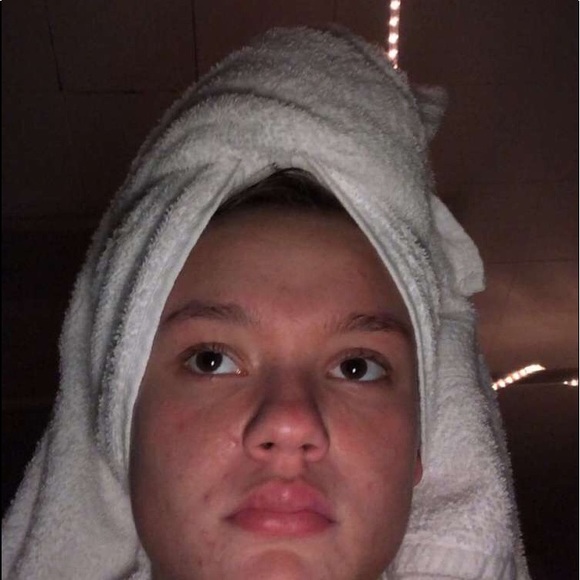 Profile Picture of Rebecca Menko (@rebeccamenko) on Poshmark