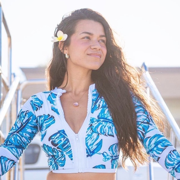 Profile Picture of Sierra Atoa (@saulelei) on Poshmark