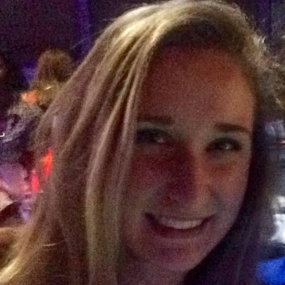 Profile Picture of Danielle Jamison (@dnjamison) on Poshmark