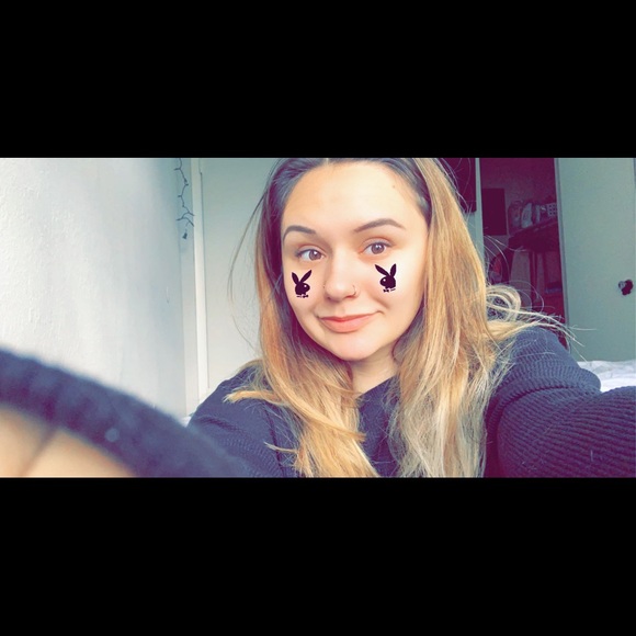 Profile Picture of Sophia Richardson (@sophrich666) on Poshmark