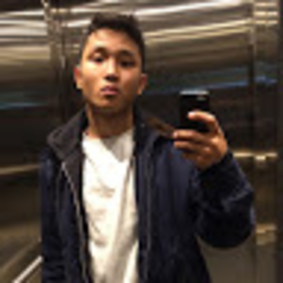 Profile Picture of Lodoe Gyatso (@lodoegyatso90s) on Poshmark