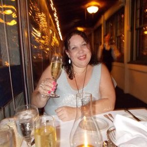 Profile Picture of Beverley Hicks (@Bevibabies) on Twitter