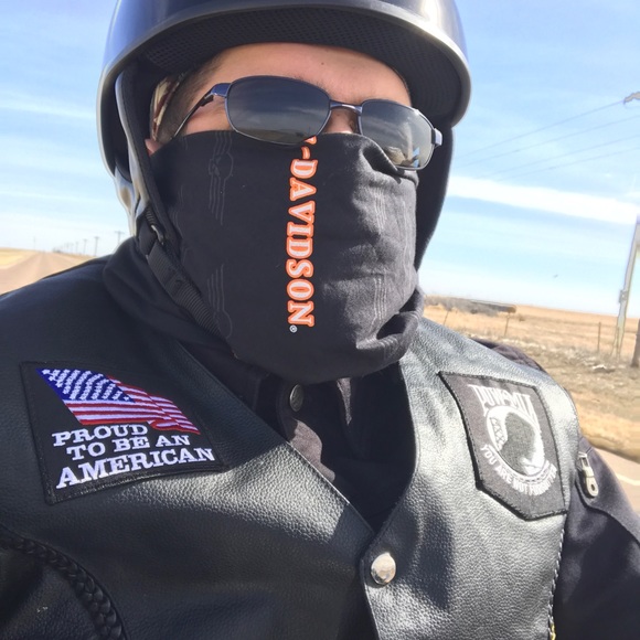 Profile Picture of Jonathan Yowell (@pyneaple) on Poshmark