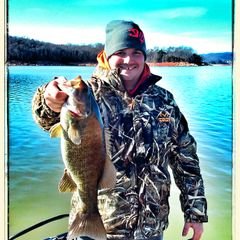 Profile Picture of Terence Barlow (@bassfishing1987) on Twitter
