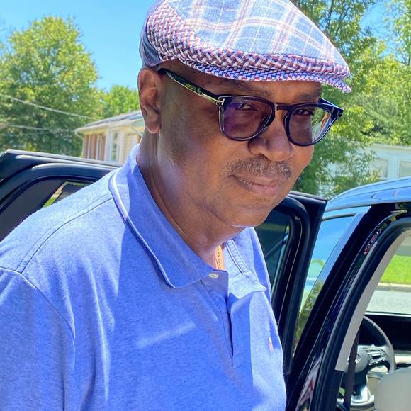 Profile Picture of Julius Hunter (@juliushunter970) on Poshmark