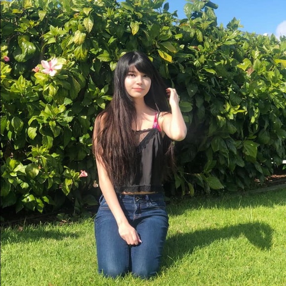 Akira Hamasaki - Poshmark Profile Picture of Akira Hamasaki (@ahamasaki250) on Poshmark