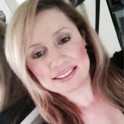 Profile Picture of Myra Lara (@MyraLara909) on Twitter