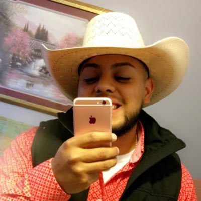 Profile Picture of Aaron Robledo (@AaronRo58697557) on Twitter