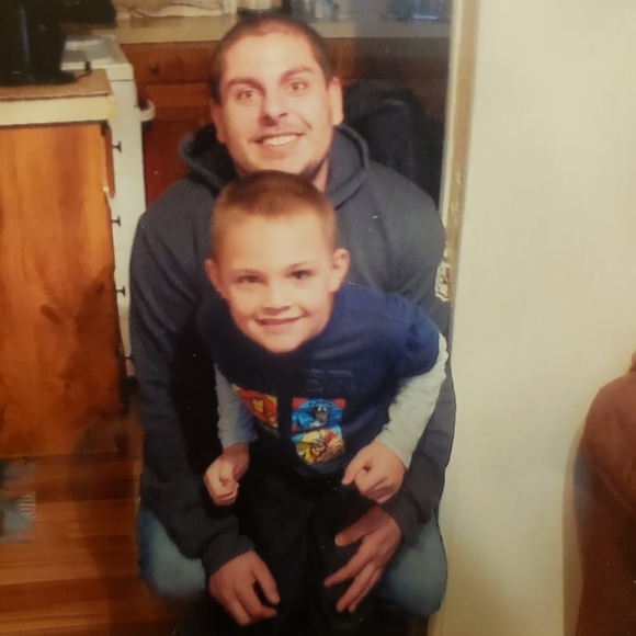 Profile Picture of Nick Grissinger (@ngrissin) on Poshmark