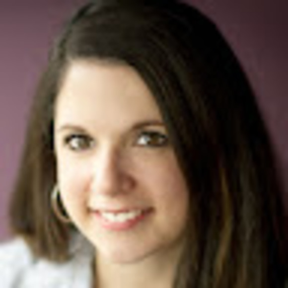 Profile Picture of Chrissy Sievers (@chrissy_sievers) on Poshmark