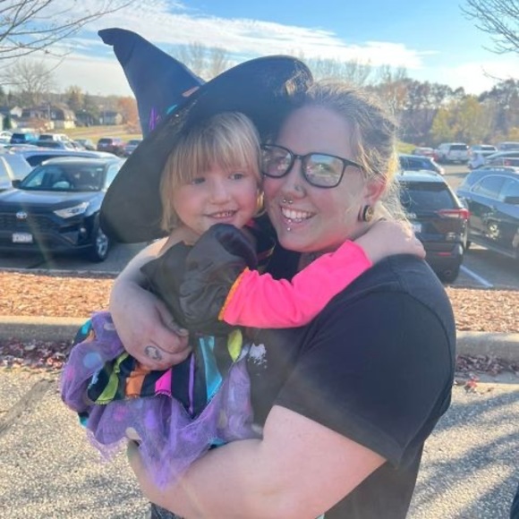 Profile Picture of Allex Glebus (@allexus1011) on Poshmark