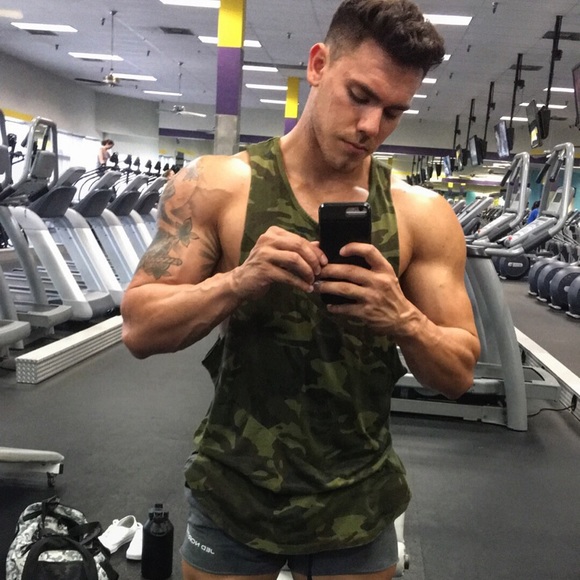 Profile Picture of Michael Powers (@mikepowers) on Poshmark