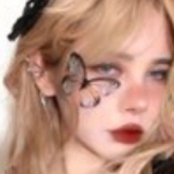 Profile Picture of Piper William (@piper5pb587) on Poshmark