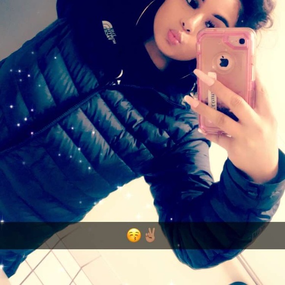 Profile Picture of Brianna Maciel (@briannamaaciel) on Poshmark