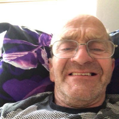 Profile Picture of Les Parris (@lesparris59) on Twitter