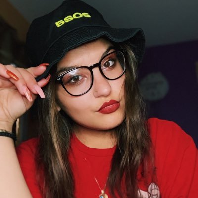 Profile Picture of Destiny 🌹 (@yellowrosescth) on Twitter