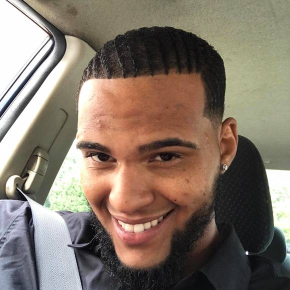 Profile Picture of Chris Ortiz (@chriselrey73) on Poshmark