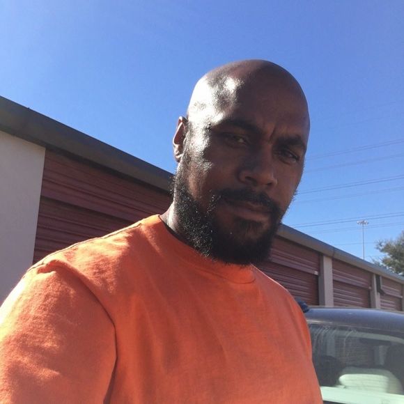 Profile Picture of Ancil Thorne (@ancil1965) on Poshmark