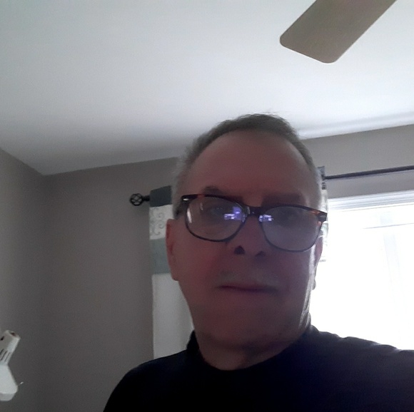 Profile Picture of Michael Decker (@mdeck358) on Poshmark