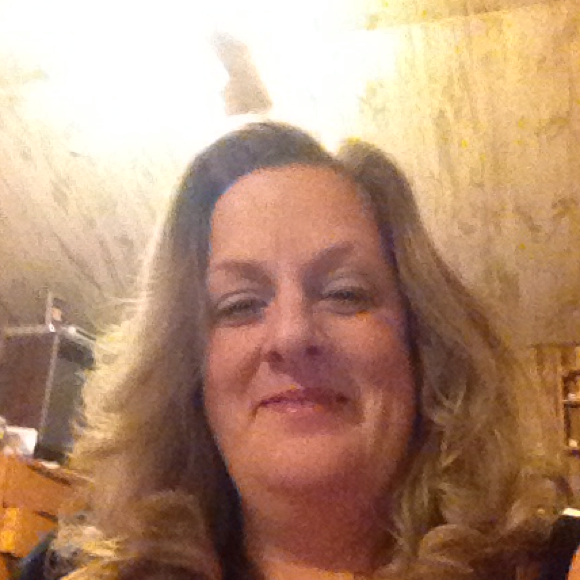 Profile Picture of Kris Mierau (@kricky6708) on Poshmark