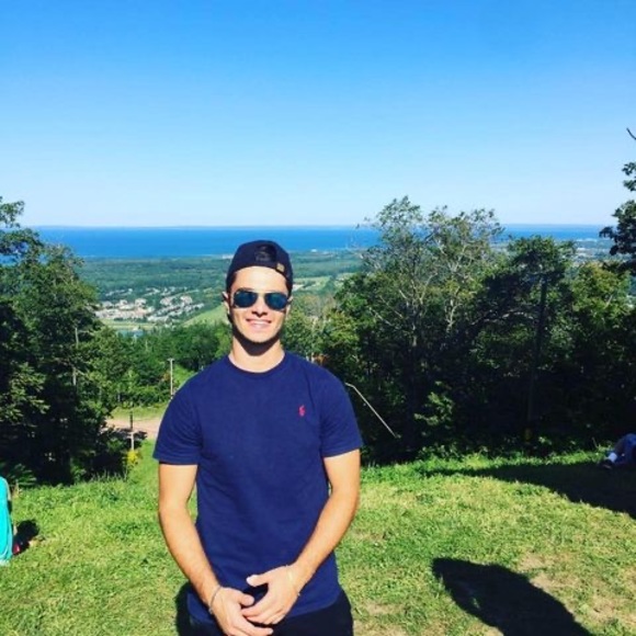 Profile Picture of Marc Palumbo (@marc_palumbo) on Poshmark