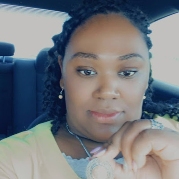 Profile Picture of Tamara Lowery (@tlowery5706) on Poshmark