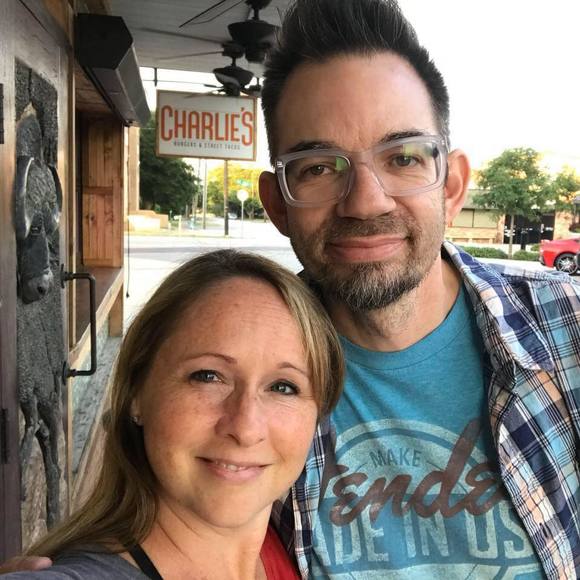 Profile Picture of Sandy Bates (@sanman37) on Poshmark