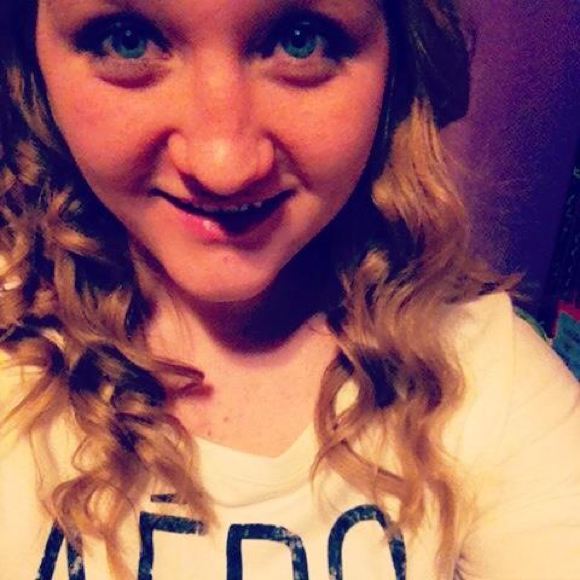 Profile Picture of Meagan Swets (@meaganrose98) on Poshmark