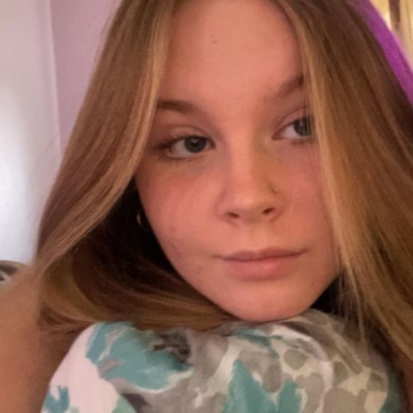 Profile Picture of Nevaeh Fratini (@nevaehfratini) on Poshmark