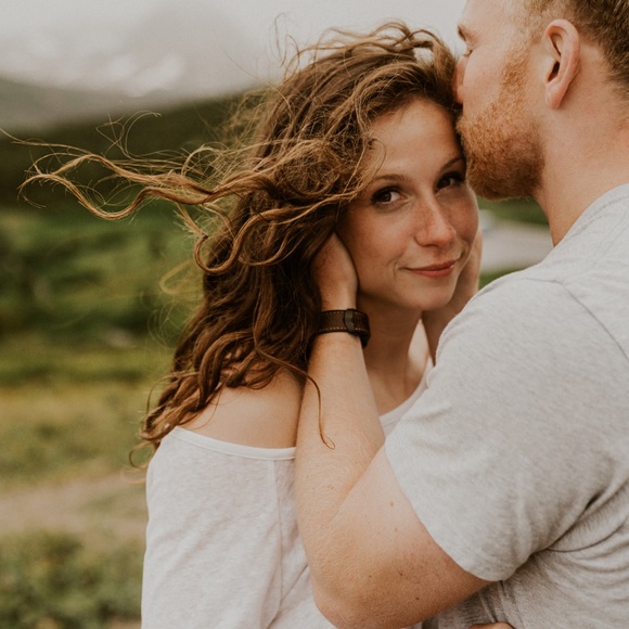 Profile Picture of Joely Manning (@joelymanning) on Poshmark