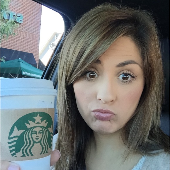 Profile Picture of Amber Fugate (@ambersize) on Poshmark