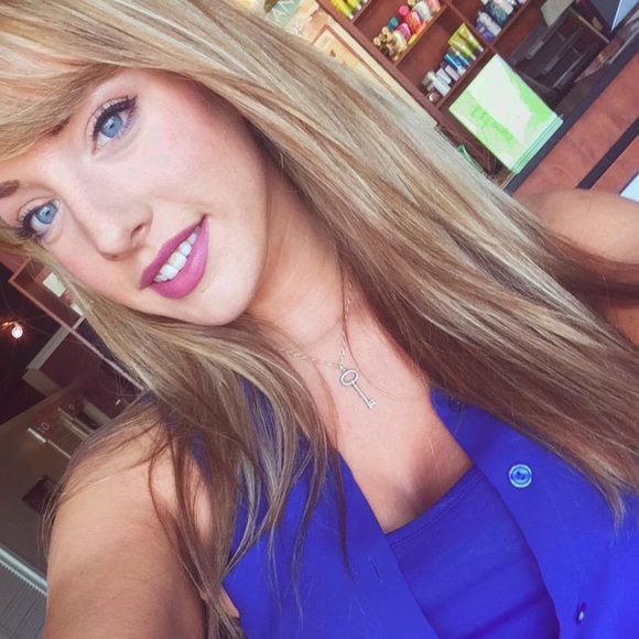 Profile Picture of Danielle Cates (@danielle_nc) on Poshmark