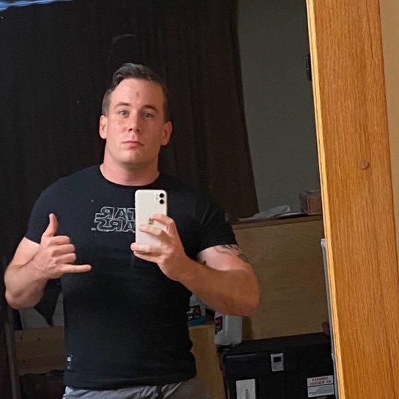 Profile Picture of Corey Snodgrass (@corey_snodgrass) on Poshmark